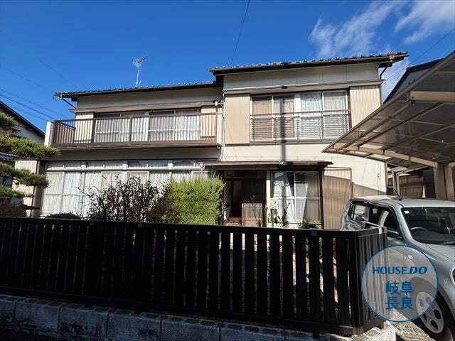 【外観】
JR東海道本線「西岐阜」駅、車で21分
岐阜バス「黒野病院前」停、徒歩7分
黒野小学校、岐北中学校