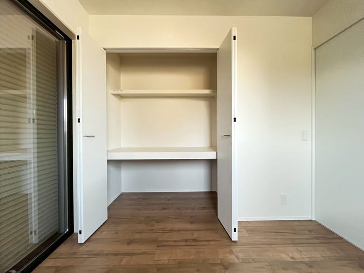 リビング横 洋室収納