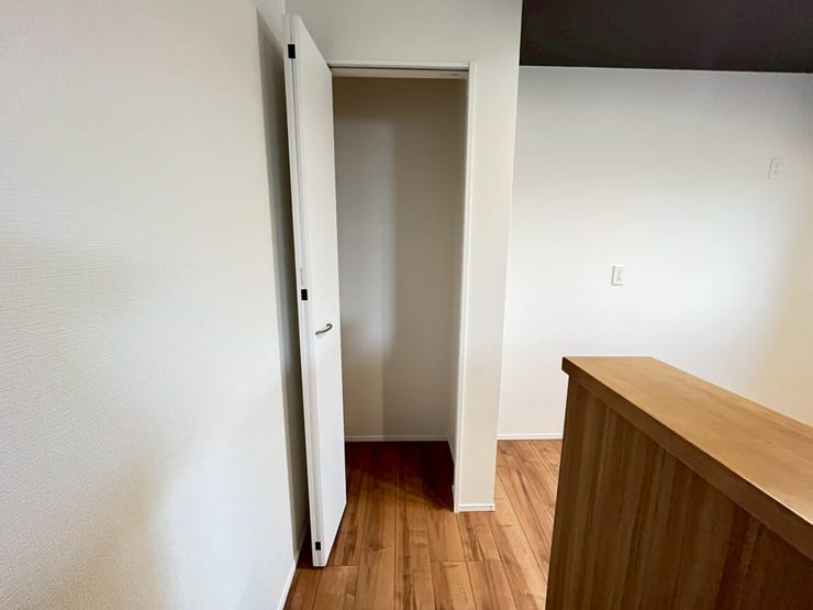 キッチン横の収納