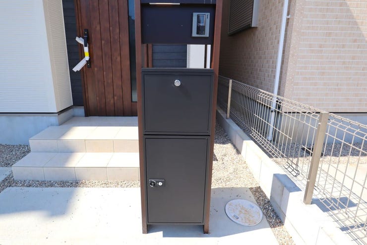 ○宅配ボックス○ 同仕様
不在時でもお荷物が受け取れる宅配ボックス♪対面不要のため便利で安心ですね♪