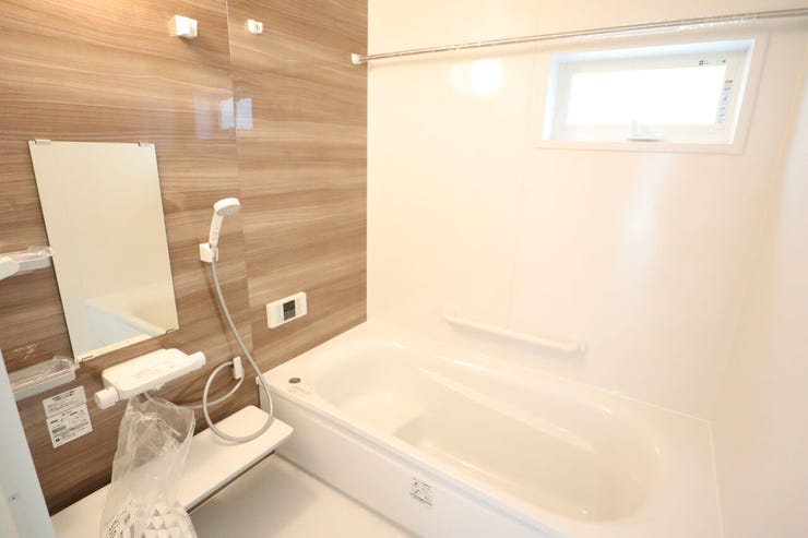 ◇浴室◇ 同仕様
一坪サイズの浴室で足が伸ばせて快適です♪
浴室暖房乾燥機付で、雨の日でも洗濯物が乾かせます♪