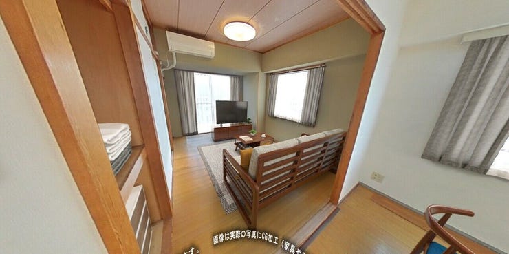 バルコニーに面した日当たりの良い和室のお部屋。※実際の写真を基にしたCGによる家具置きイメージ