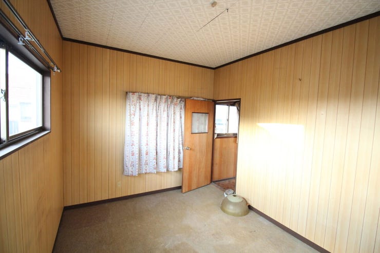 窓の外からの光が心地よいです!