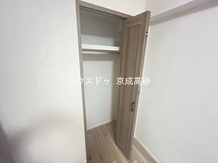 適材適所の収納付きです。