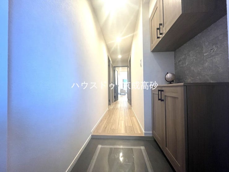 お家に出会う人々を出迎える玄関だからこそ、広々清潔感あふれる空間にしたいですね!