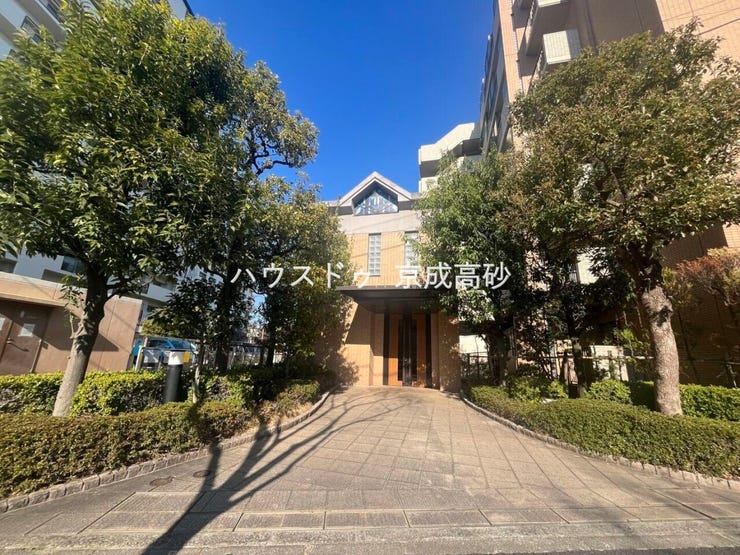 エントランスへのアプローチ