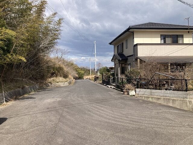 前面道路含む現地(北向き)