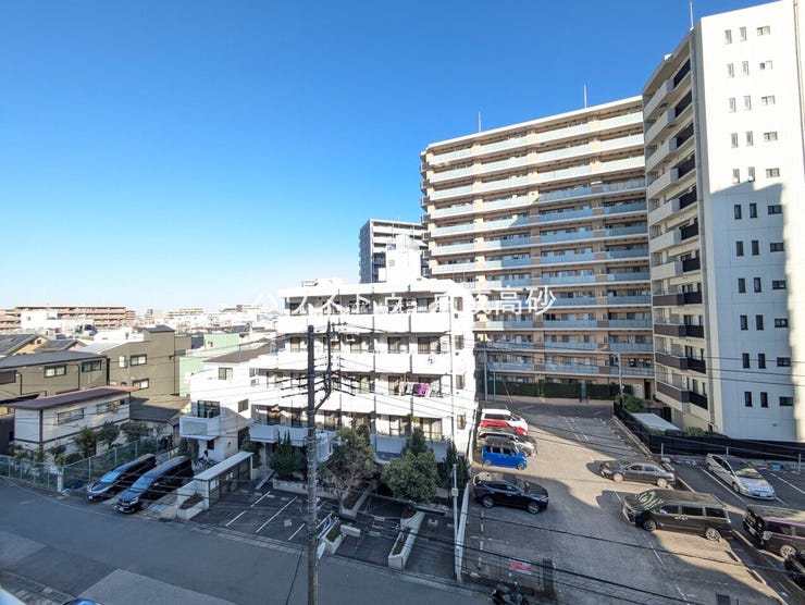 住戸からの眺望です。陽当り、通風良好です。