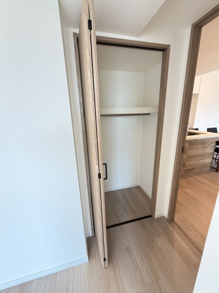 洋室6帖。