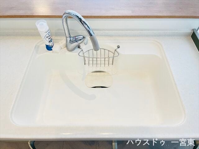 シャワー付洗面化粧台を採用!洗髪や手洗い洗濯はもちろん、洗面台のお掃除もしやすく毎日快適に使える便利な設備です♪