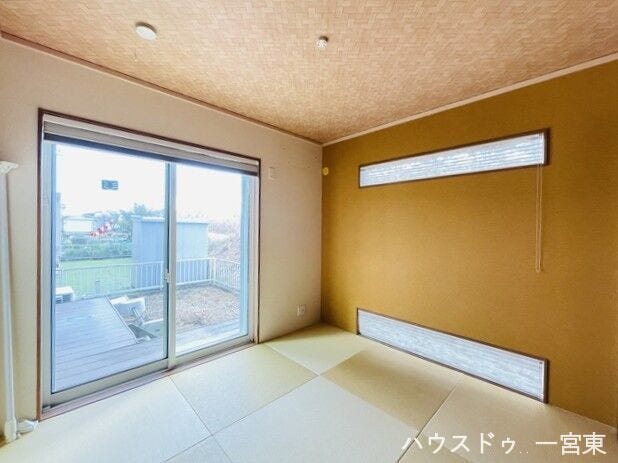 ≪1階4.5帖≫
急な来客にも対応出来ます♪客間としても家族みんなの寛ぎの部屋としても多目的にお使い頂けます。