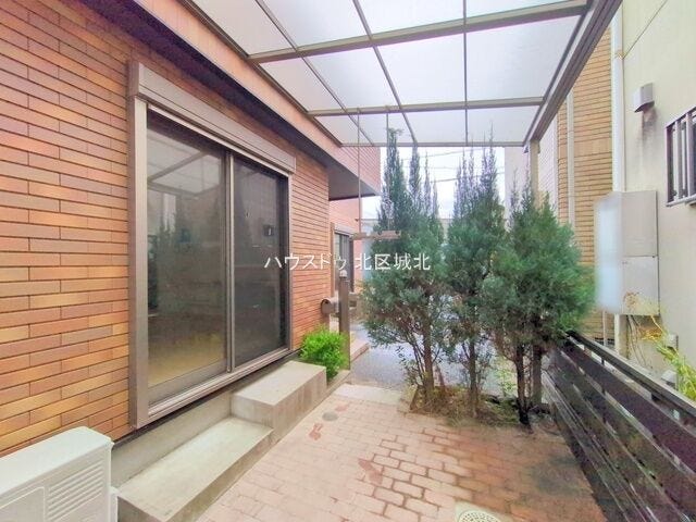 植栽や屋外インテリアで飾ったり、DIYをして自分たちだけの空間を作るのも楽しいですね♪