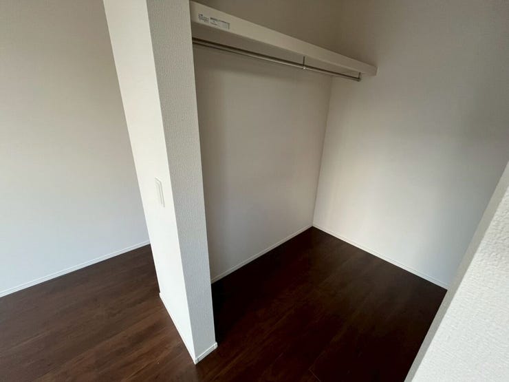 2階 洋室③ 収納