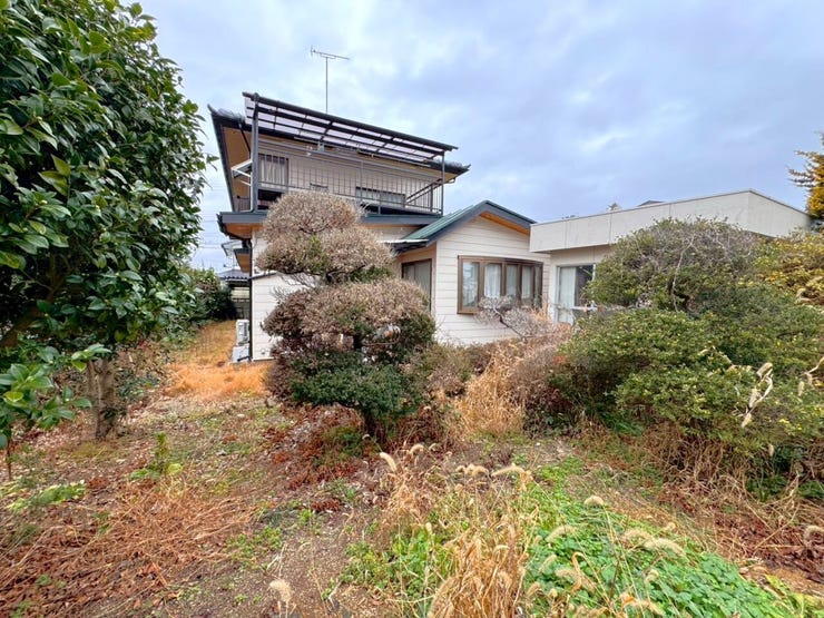 敷地内南東より撮影