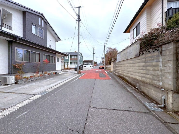 西側接道南側より撮影