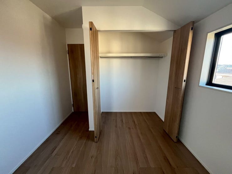 2階 洋室③ 収納