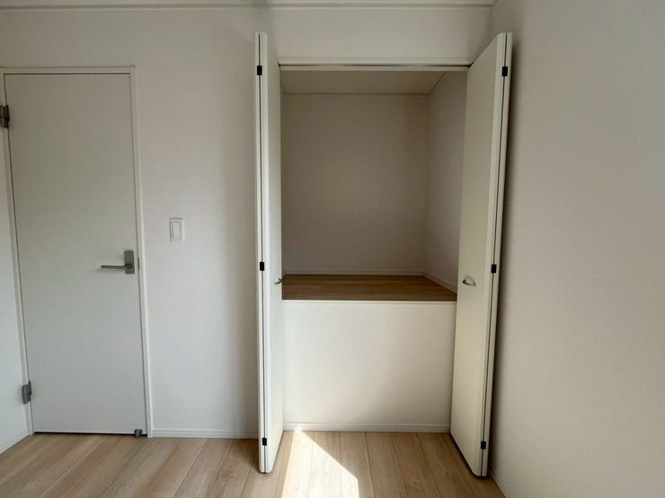 2階 洋室①収納