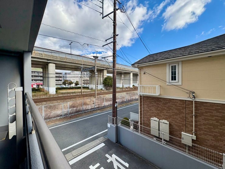 2階のバルコニーからの眺めで、日常に心地良い開放感をプラスしてくれます。