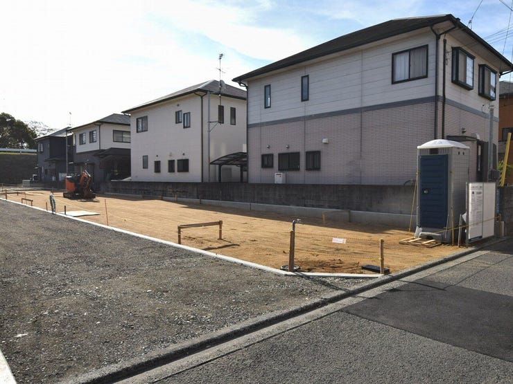 【外観写真】
建設地を北東側より撮影 2025.12.23