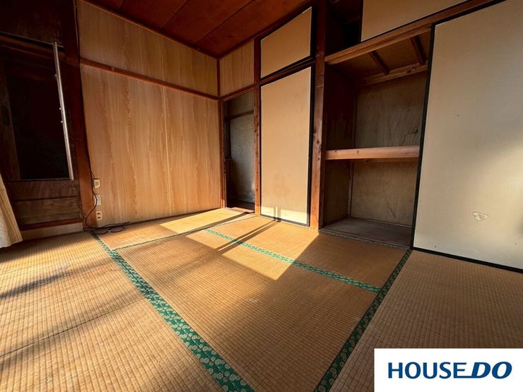 上部のデッドスペースまでしっかり収納として活かされており、お部屋を常にスッキリ保てる工夫が詰まっています♪