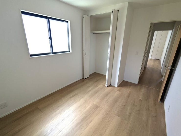 自分らしい家具で彩れる、暮らしを楽しむための余白のある部屋。