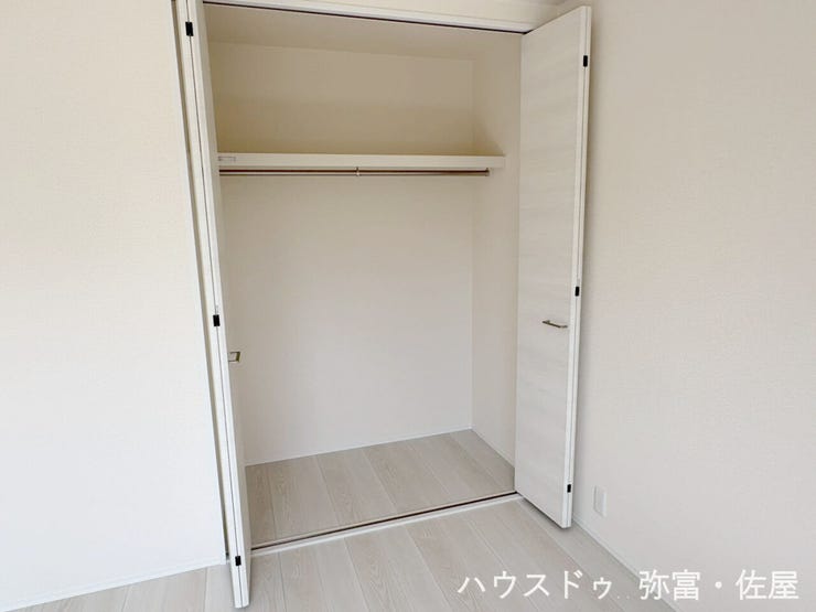 全居室収納スペース有り!荷物が多くても十分に納まります(^^)