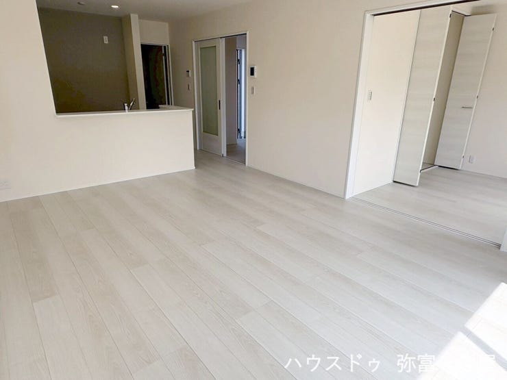 ご家族が多くの時間を共にするリビング☆ゆったりと寛げて居心地のいい空間です(^^)