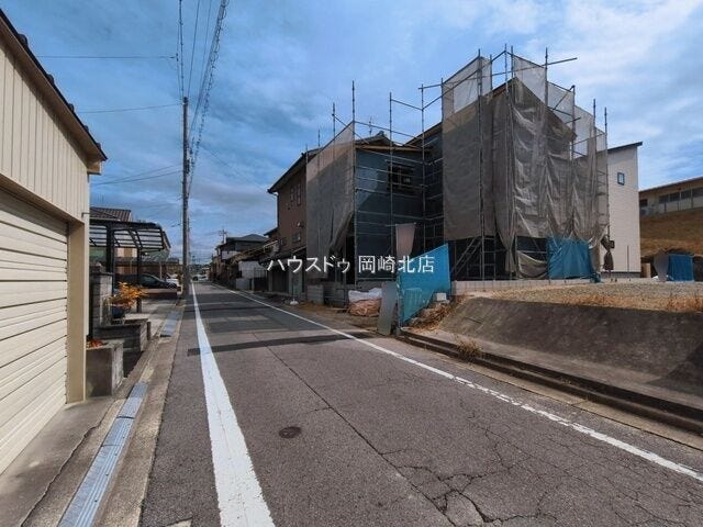 前面道路幅員約5.2mです。