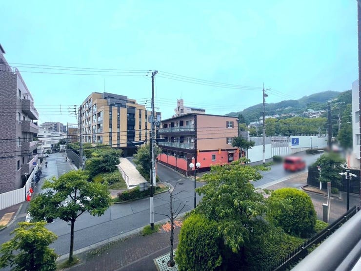 3階 バルコニーからの眺望♪山が望めます☆
