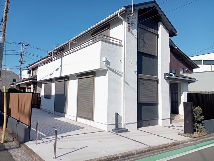 東南角地、日当たり良好です♪