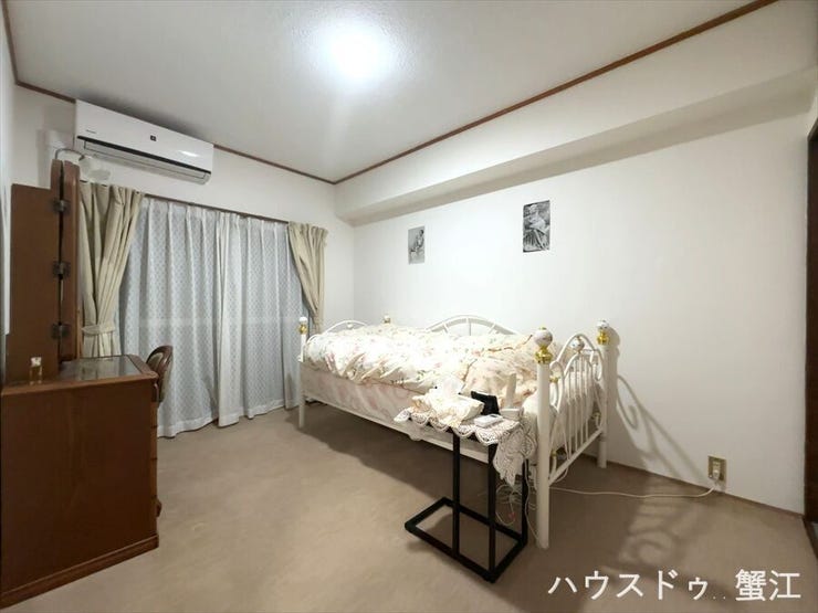 南側のバルコニーから爽やかな風が入ります○収納スペースもしっかり確保◎