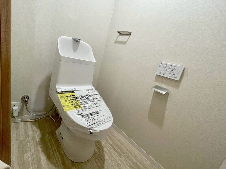 【Toilet】清潔感があり、落ち着いたデザインのトイレ。家族みんなが快適に使えます。