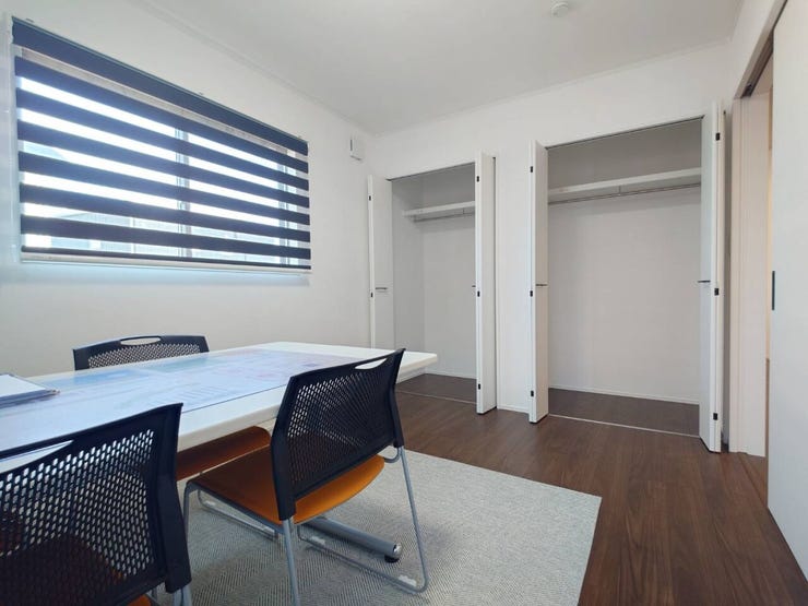 落ち着いた雰囲気でリラックスして過ごせる洋室6帖。