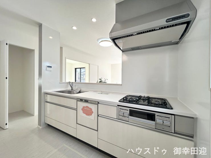 ■□■家族の「美味しい」が集まる、喜びを生み出す舞台■□■高い機能性と美しいデザインを両立。料理する人も、待つ人も、笑顔になれる場所です。