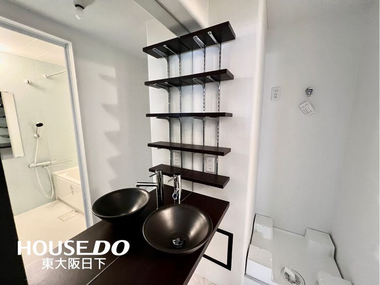 洗面所:ご家族の1日が始まり、1日の終わりを締めくくる洗面空間。快適に過ごせることはもちろん、気品や優雅さを兼ね備えたパウダールームです♪