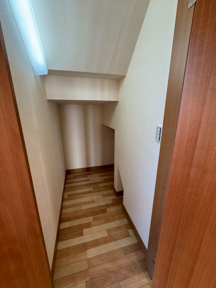 階段下収納