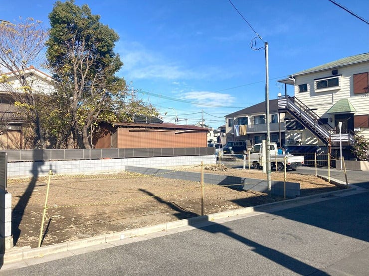 ◇現地写真(別アングル)
コンビニ、スーパー、ドラッグストア徒歩5分圏内で周辺環境良好!