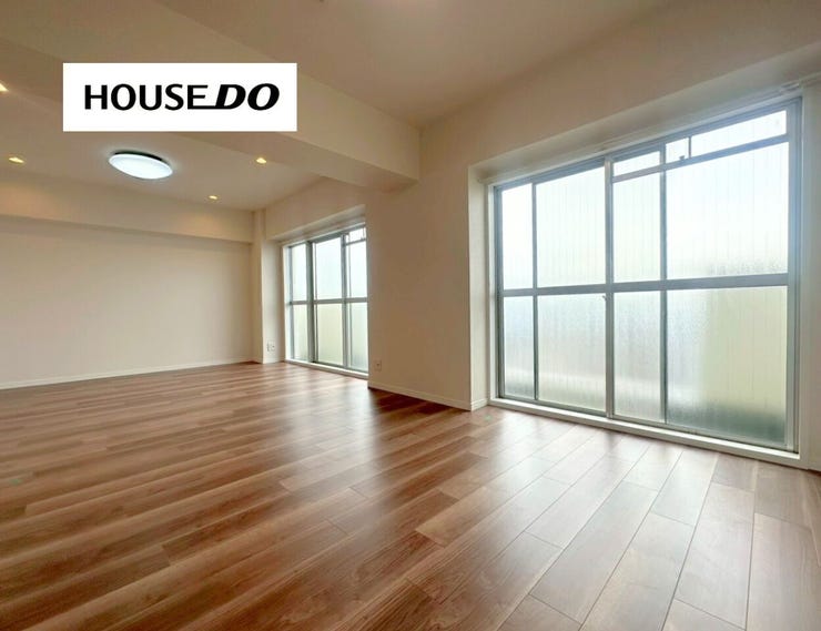 南向きで心地良い明かりが入ってきます◎