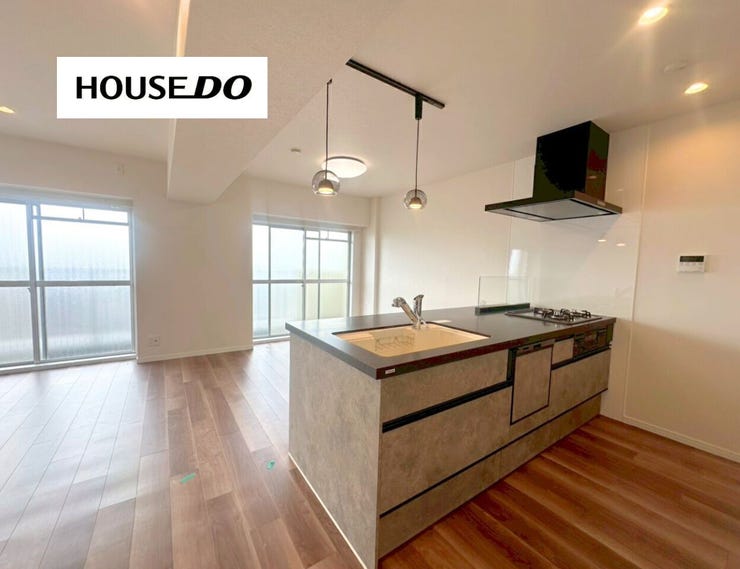 開放感のあるオープンキッチンでデザイン性◎