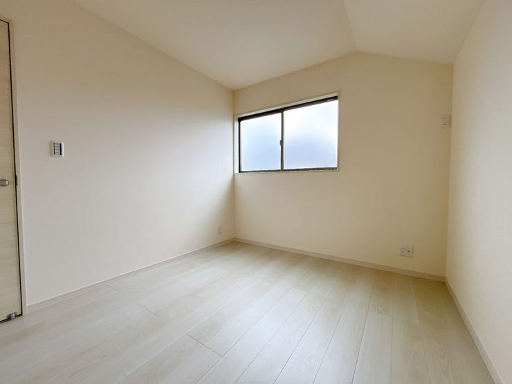 ご家族揃ってお休みいただける、広々としたお部屋です。