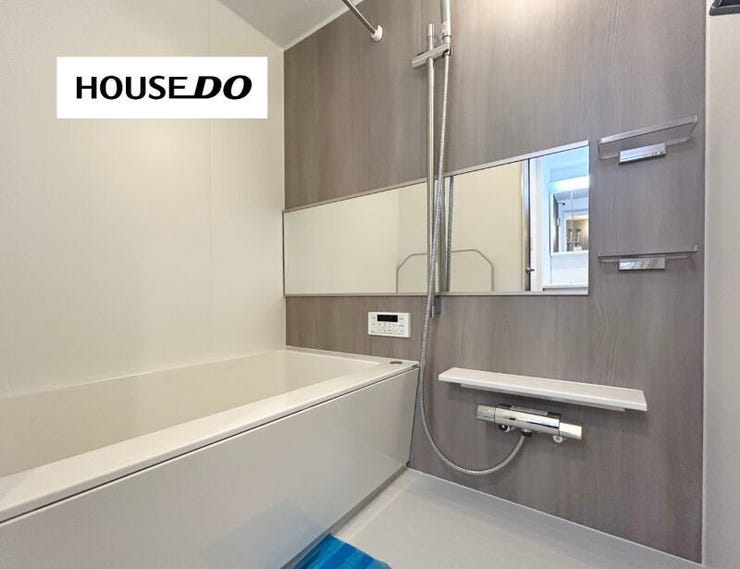 横向きミラーは、空間に奥行きが出て浴室が実際より広く感じられます!