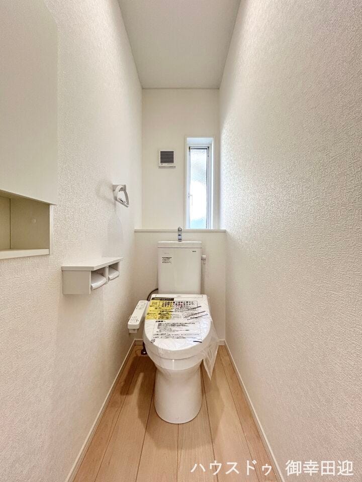 ■□■安らぎのひとときを提供する場所■□■清潔さと静けさを両立した空間。心落ち着くひとときを過ごせる、プライベートなレストルームです。