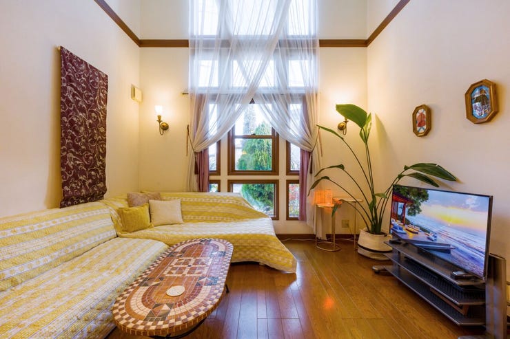 ■明るい光に包まれてゆったりとした時間を過ごせるリビングです♪