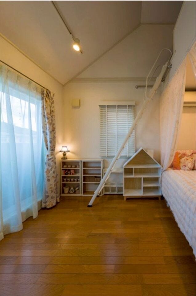 ■昼は陽だまり、夜は隠れ家。一日の表情を愉しむ、ロフト付きの贅沢