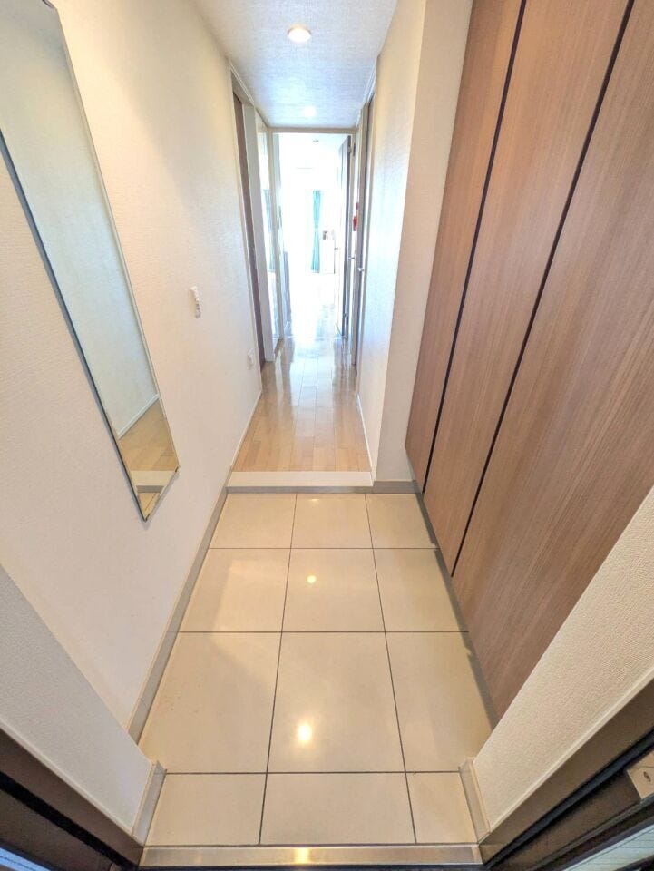 ◇ごちゃつきがちな玄関も豊富な収納スペースですっきり♪