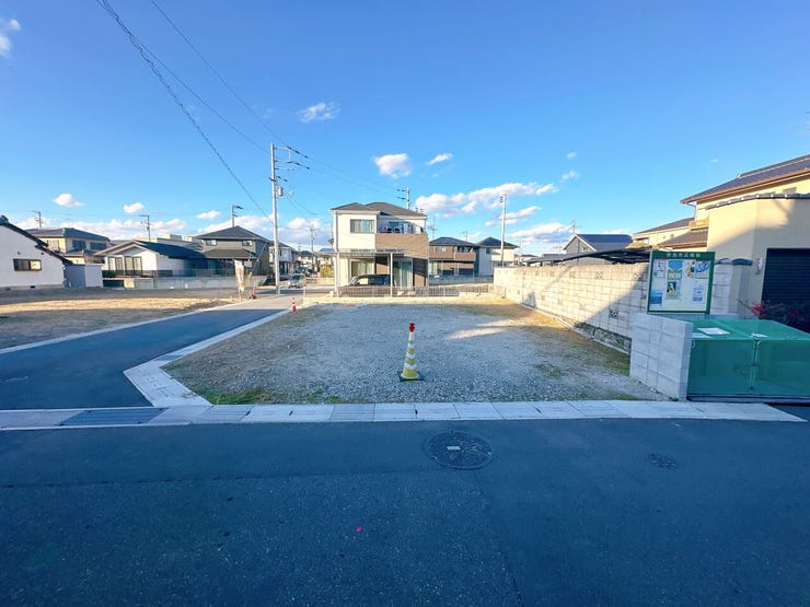 付近には緑や山など多く、豊かな自然の風景を望んでいただけます◎