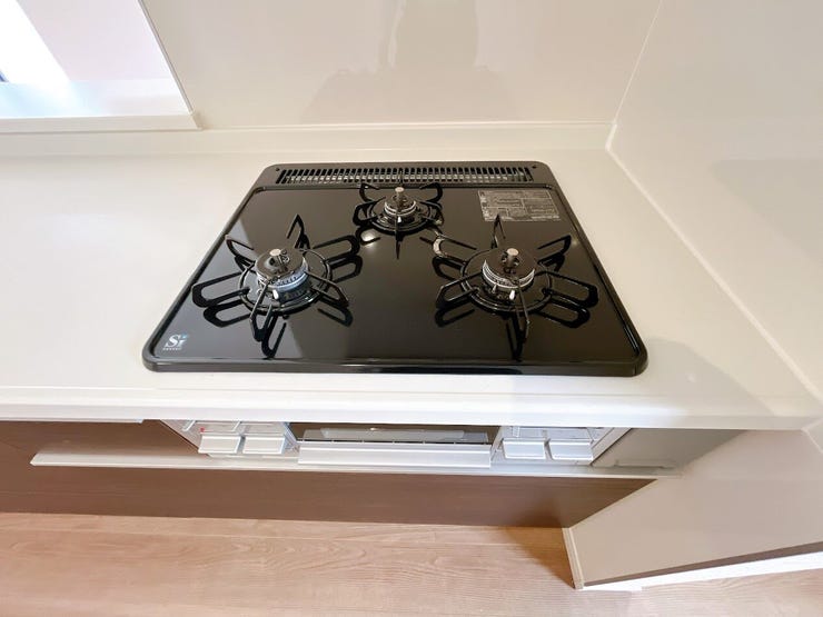 3口コンロなので同時に調理ができ、お料理もはかどります。