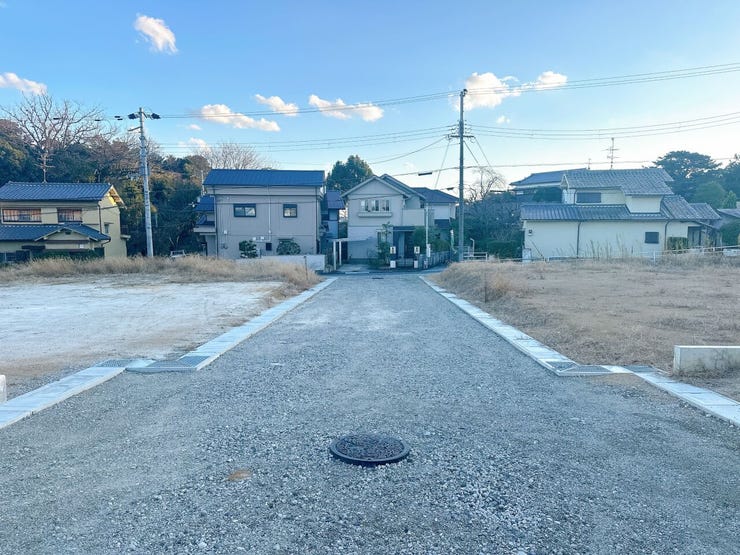 あたたかな陽が差し込む日当り良好の立地です。