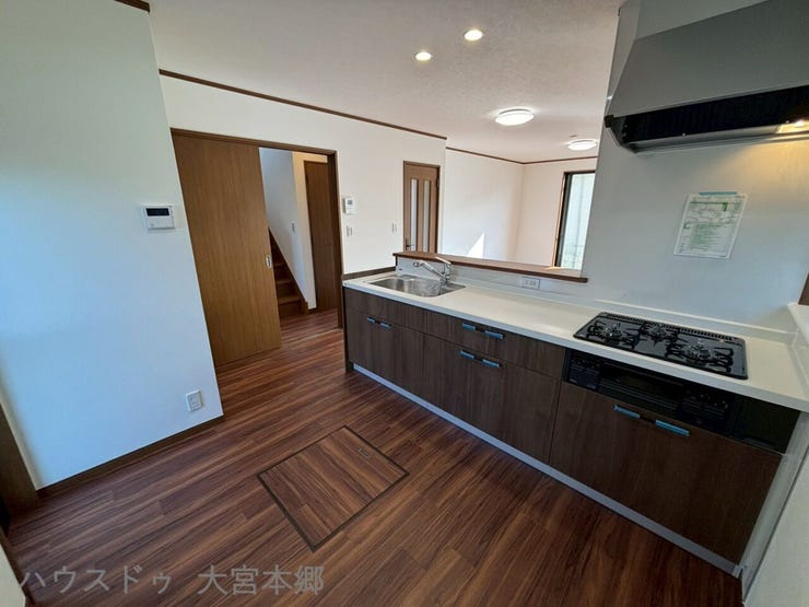 冷蔵庫や食器棚を置いても十分なスペースを確保できます★