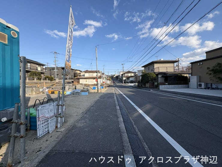 【前面道路含む現地写真】南公道6.0m西側より撮影